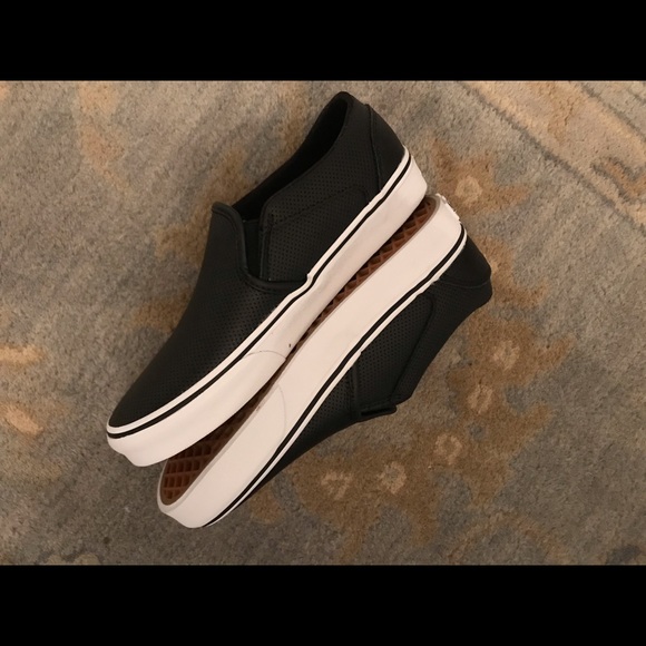 VANS CLASSIC ASHER PERF BLACK LEATHER SNEAKERS 8 - Picture 7 of 8